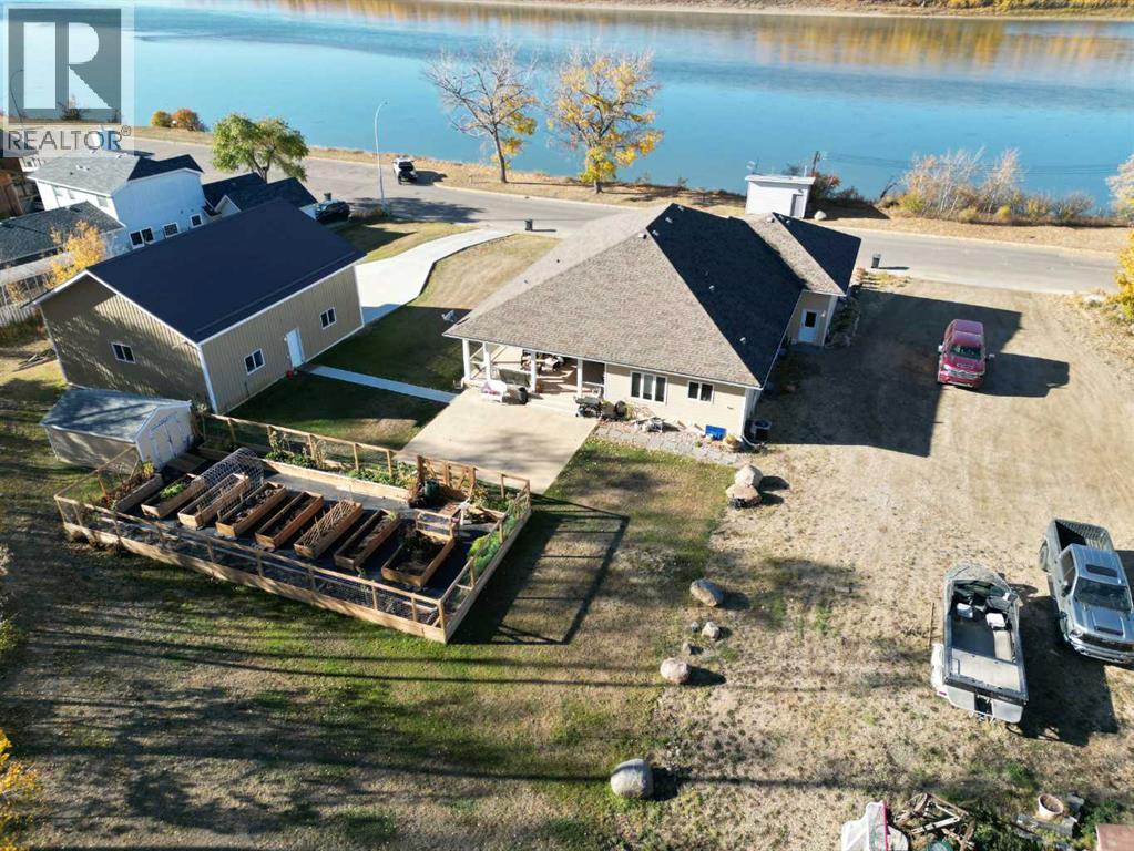 11111 99 Street, Peace River, Alberta  T8S 1L7 - Photo 3 - A2291880