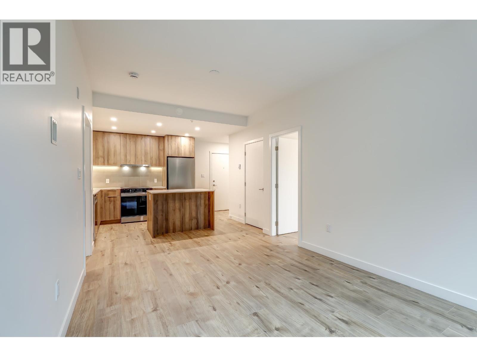 206 3594 Malsum Drive, North Vancouver, British Columbia  V7G 0B5 - Photo 11 - R3118838