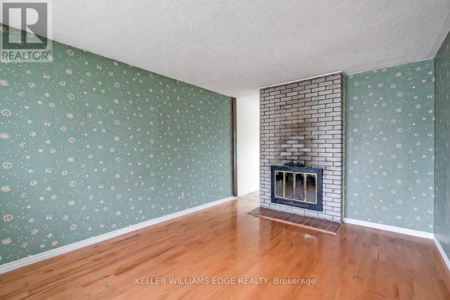 2463 Bridge Road, Oakville, Ontario  L6L 2G9 - Photo 4 - W13081224