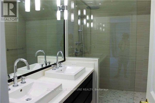 16 Greystone Court, Toronto, Ontario  M8V 4A5 - Photo 11 - W13081288