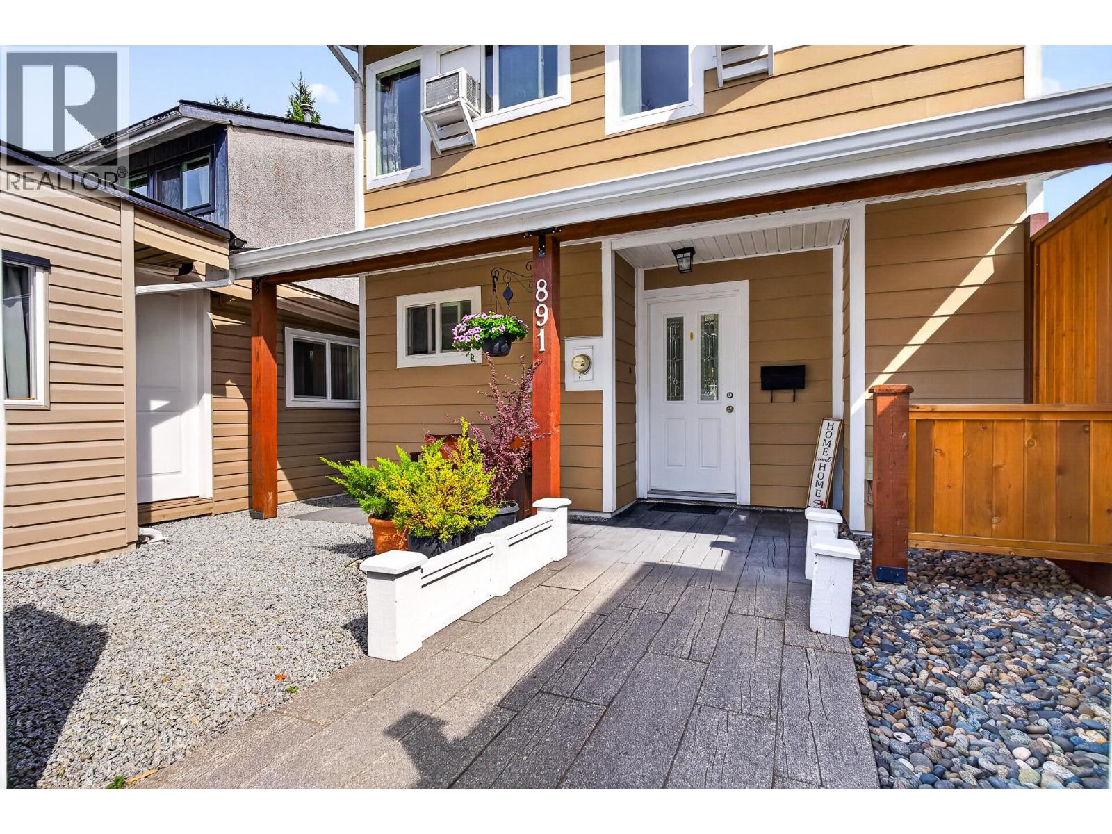 891 Pinebrook Place, Coquitlam, British Columbia  V3C 4C1 - Photo 2 - R3118772