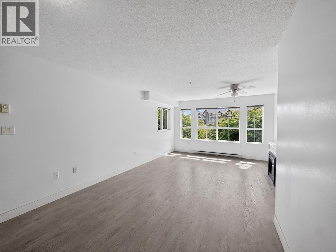 207 19673 Meadow Gardens Way, Pitt Meadows, British Columbia  V3Y 0A1 - Photo 6 - R3118895