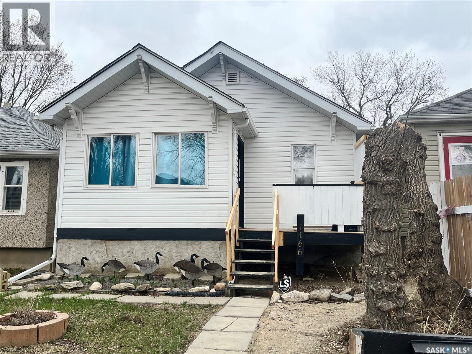 1166 Retallack Street, Regina, Saskatchewan  S4T 2H5 - Photo 3 - SK034775