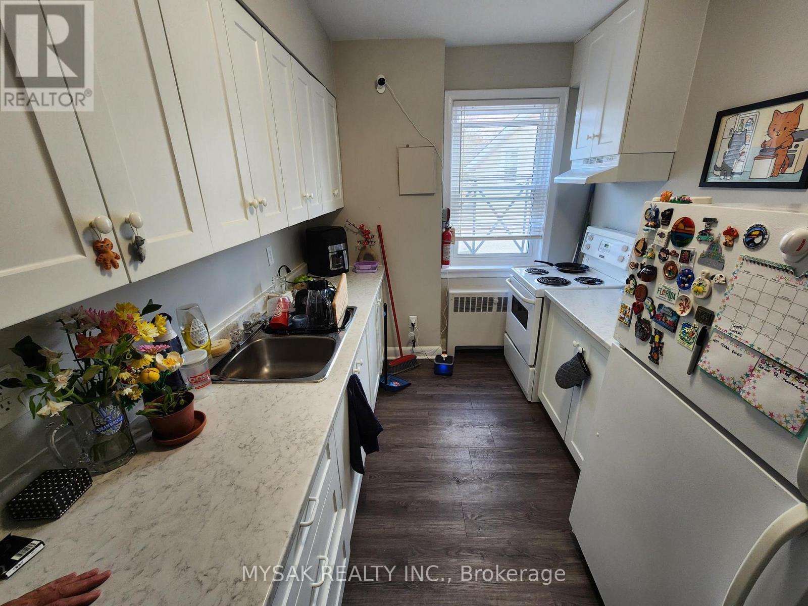 32-38 Welland Avenue, St. Catharines, Ontario  L2R 2M3 - Photo 7 - X13081260