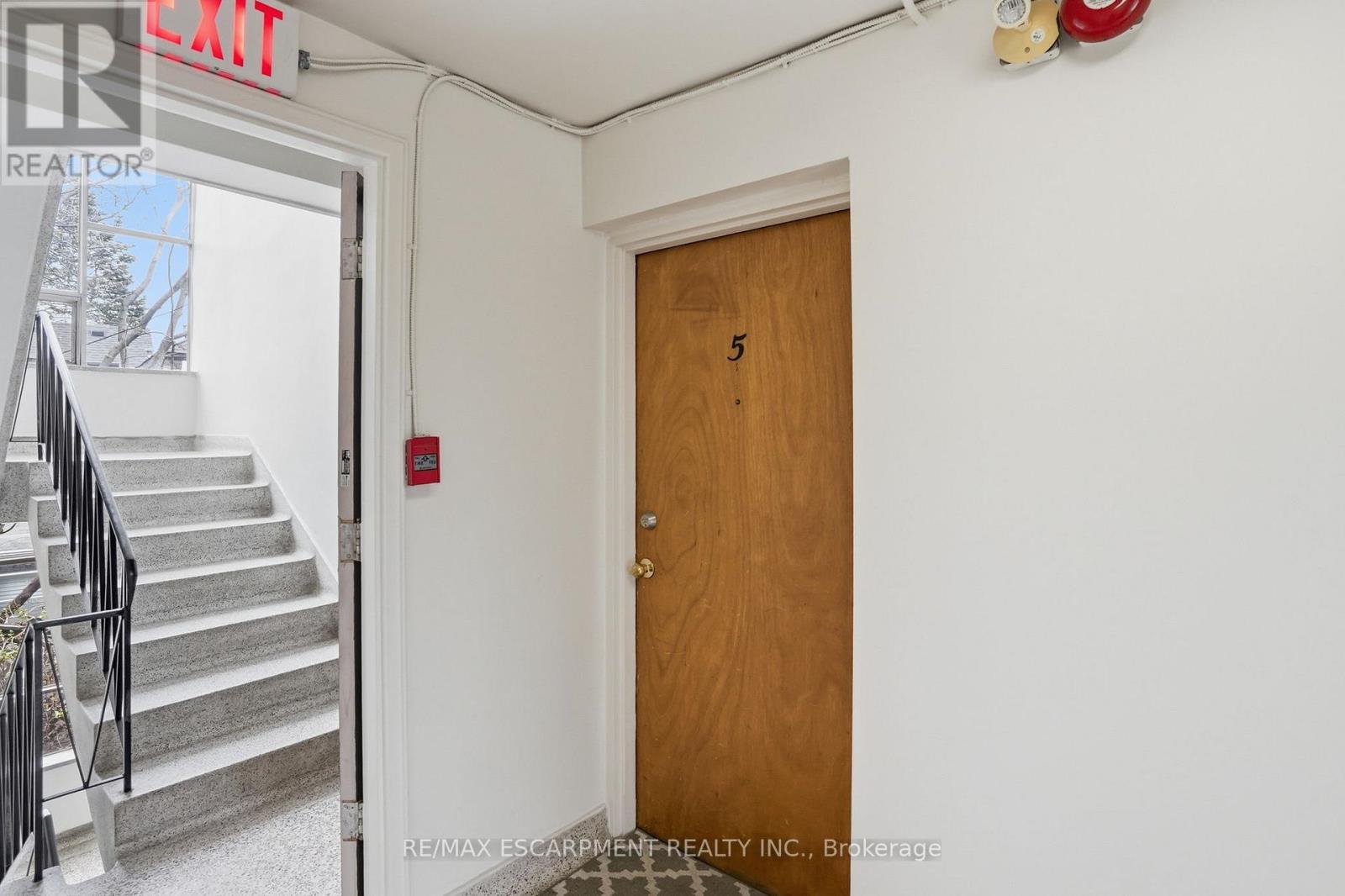 5 - 36 Ray Street S, Hamilton, Ontario  L8P 3V3 - Photo 3 - X13081266