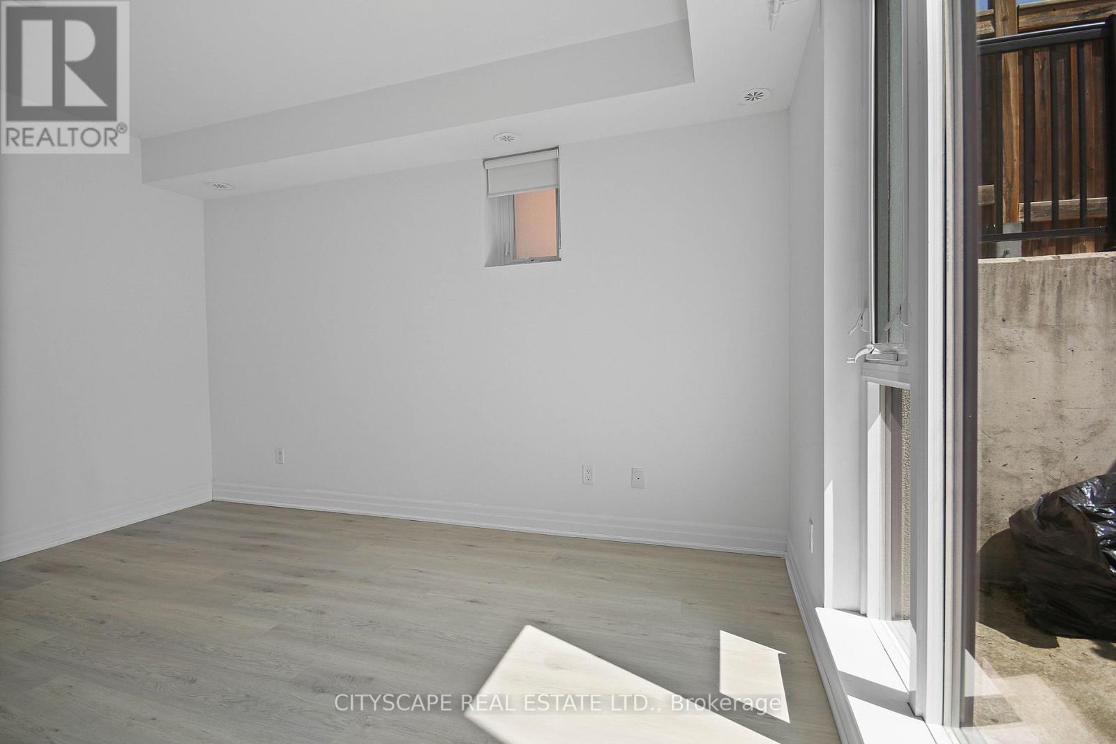 501 - 370 Wallace Avenue, Toronto, Ontario  M6P 3P5 - Photo 12 - W12972736