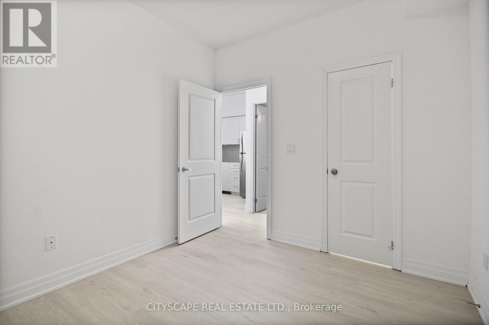 501 - 370 Wallace Avenue, Toronto, Ontario  M6P 3P5 - Photo 25 - W12972736