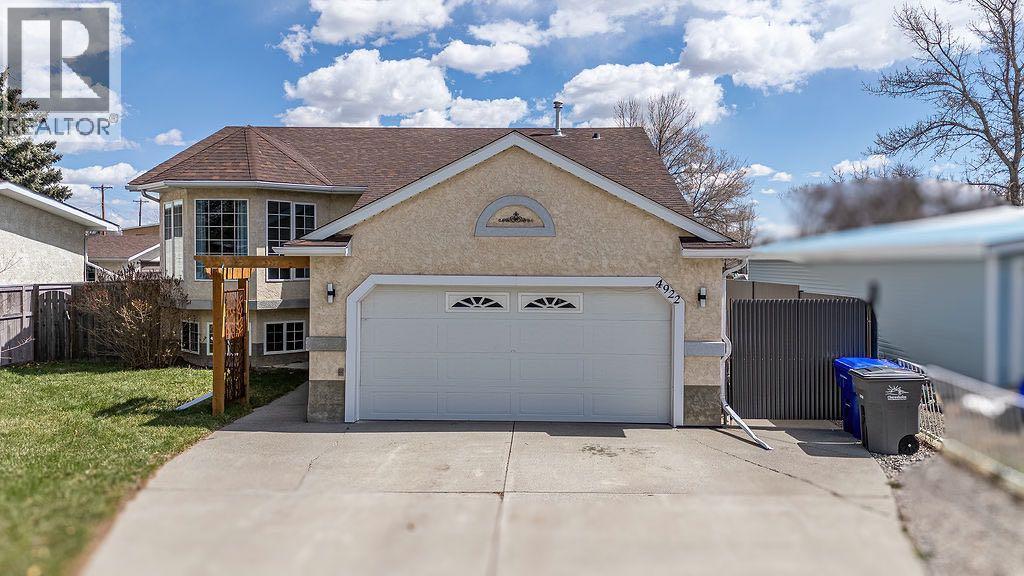 4922 5 Street W, Claresholm, Alberta  T0L 0T0 - Photo 2 - A2303628