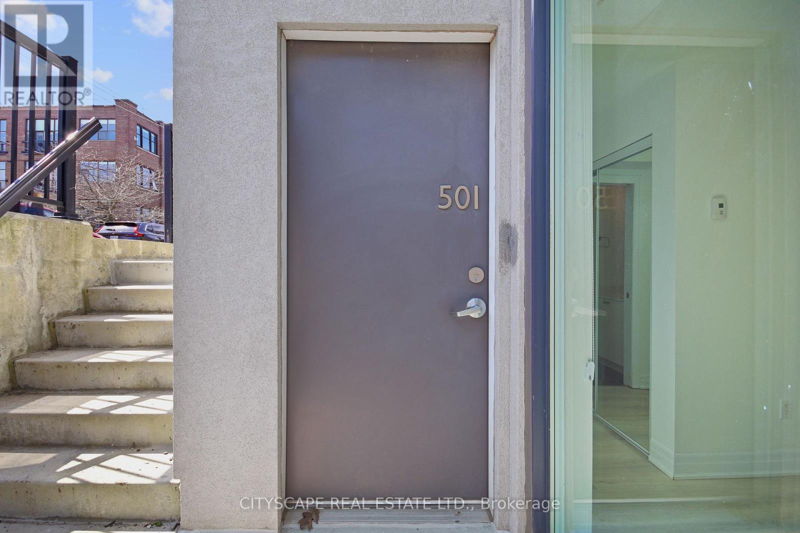501 - 370 Wallace Avenue, Toronto, Ontario  M6P 3P5 - Photo 8 - W12972736