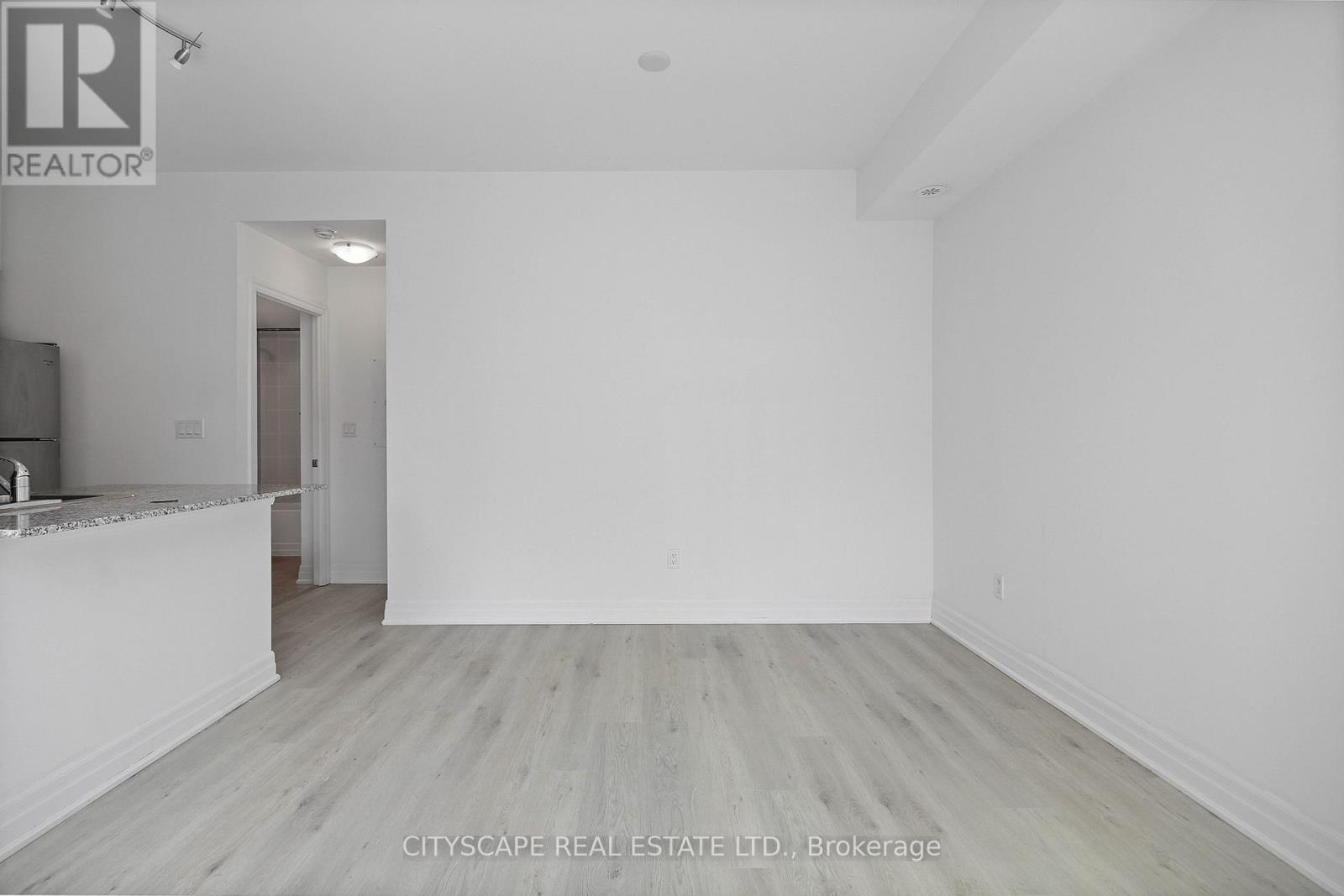 501 - 370 Wallace Avenue, Toronto, Ontario  M6P 3P5 - Photo 14 - W12972736