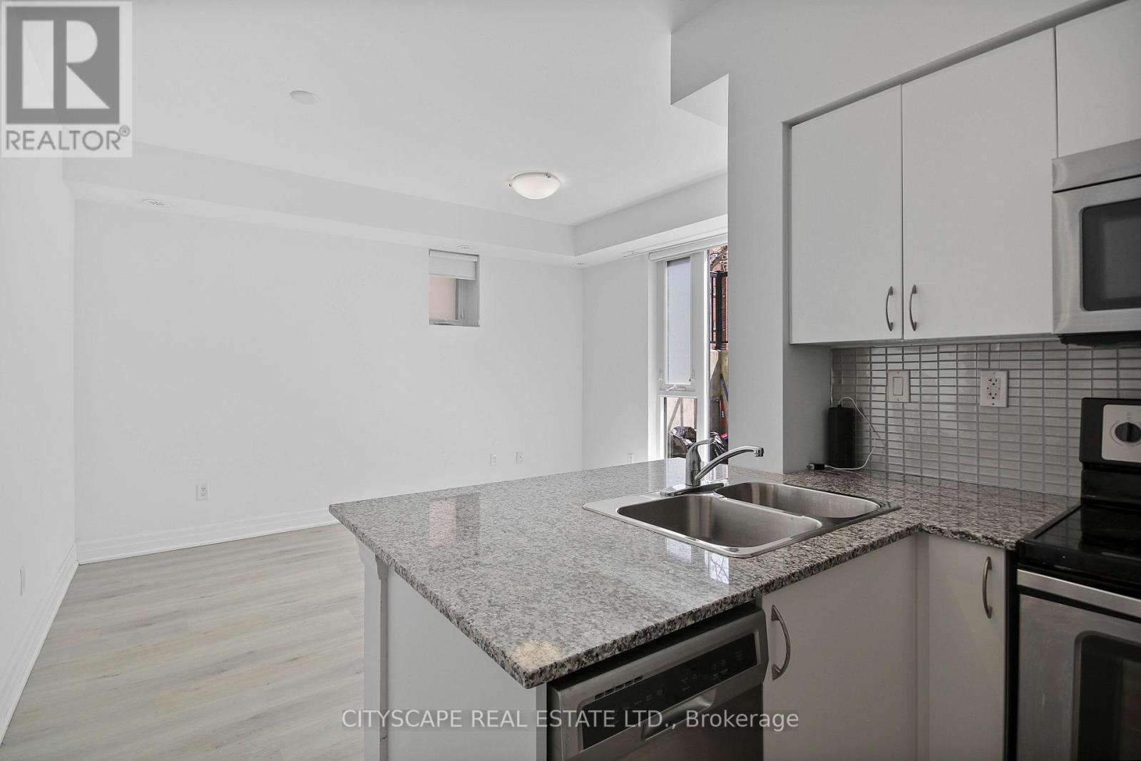 501 - 370 Wallace Avenue, Toronto, Ontario  M6P 3P5 - Photo 20 - W12972736