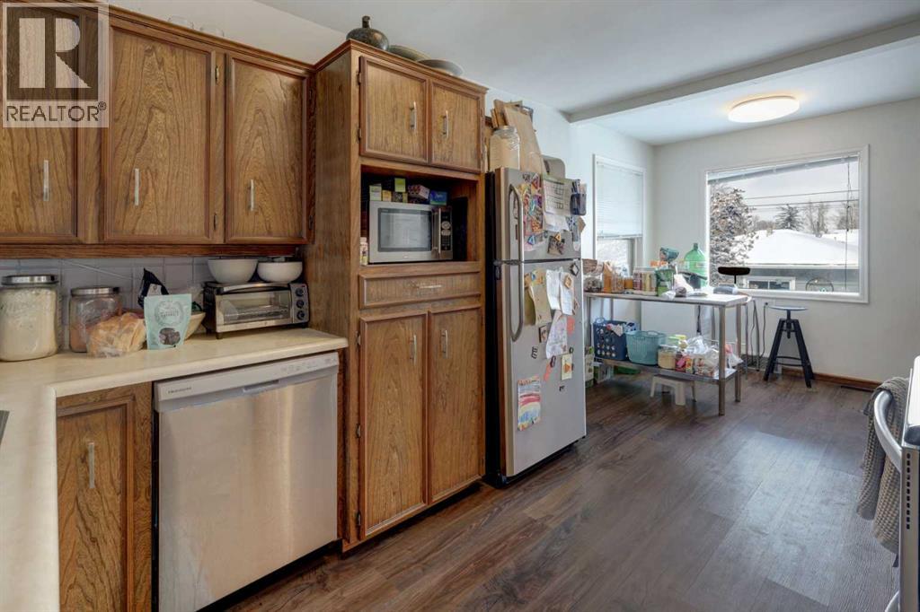 636 17 Avenue NE, Calgary, Alberta  T2E 1M3 - Photo 12 - A2293345