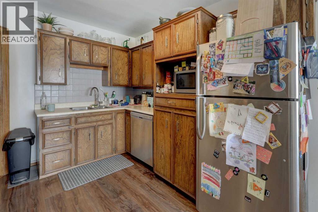 636 17 Avenue NE, Calgary, Alberta  T2E 1M3 - Photo 10 - A2293345
