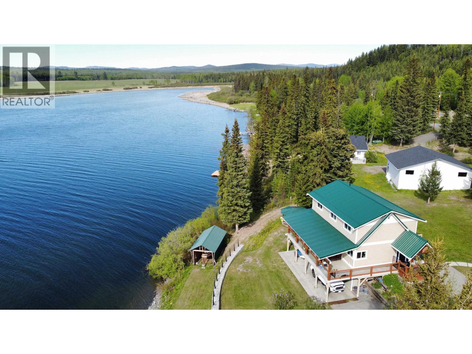 6627 Mcnolty Road, 100 Mile House, British Columbia  V0K 1X3 - Photo 2 - R3066107