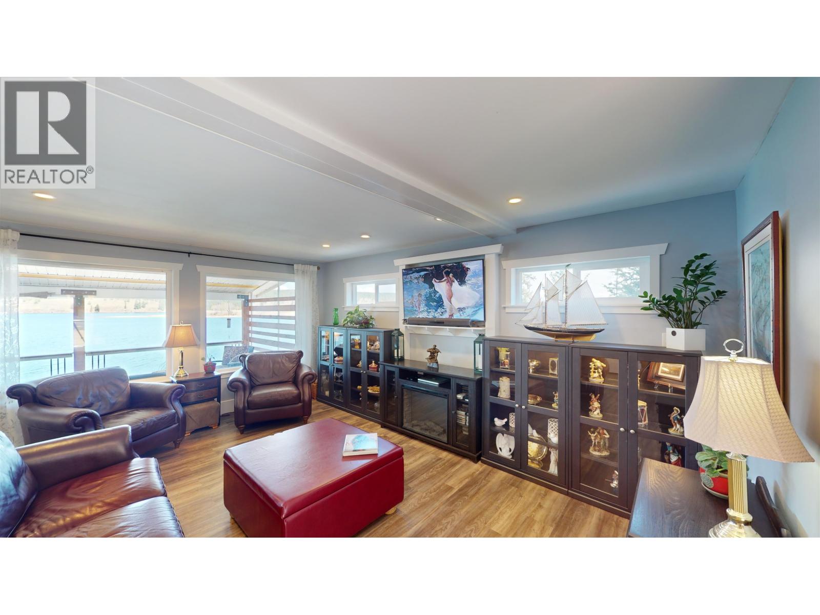 6627 Mcnolty Road, 100 Mile House, British Columbia  V0K 1X3 - Photo 12 - R3066107