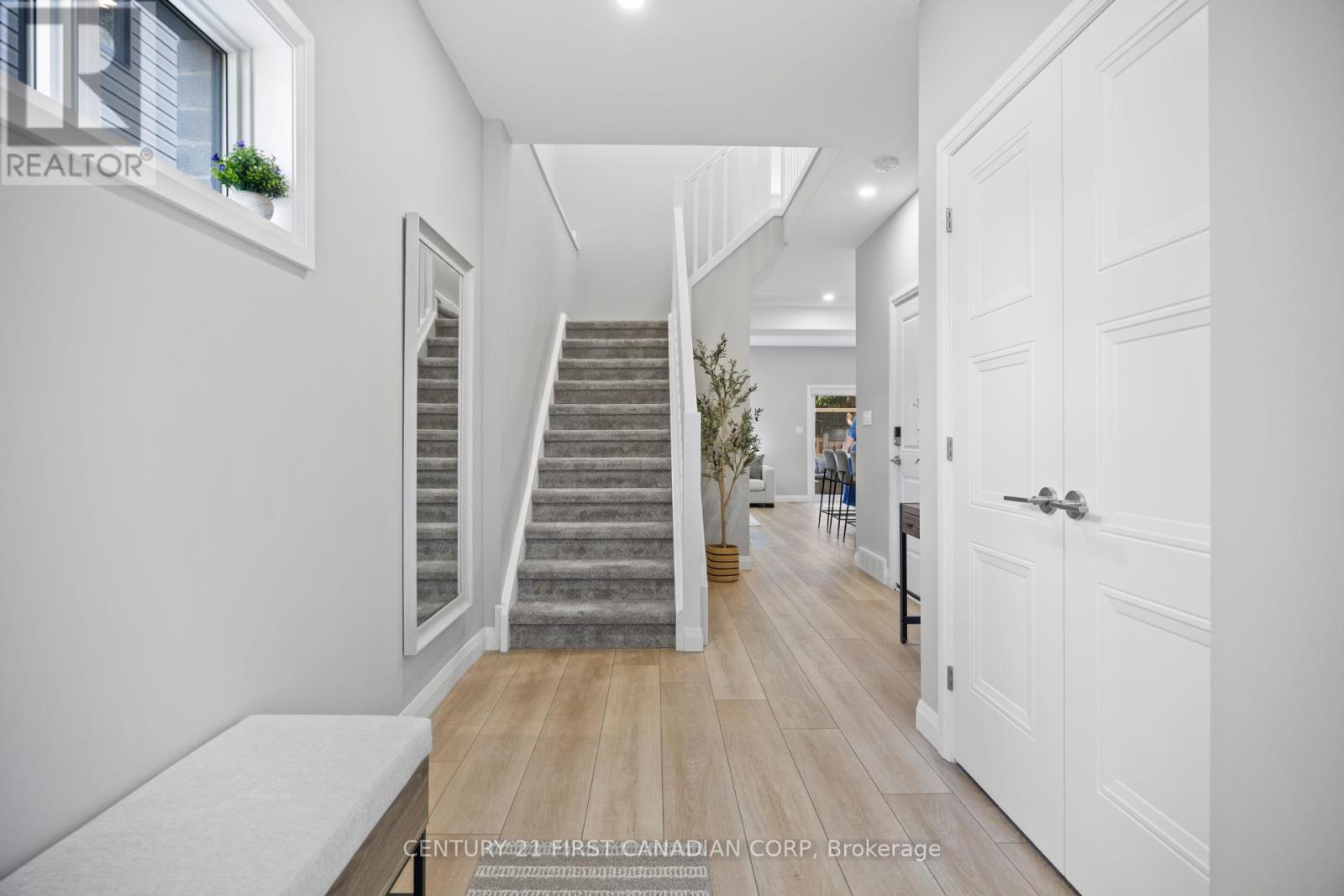 47 - 1 Miller Drive, Lucan Biddulph, Ontario  N0M 2J0 - Photo 4 - X13081296