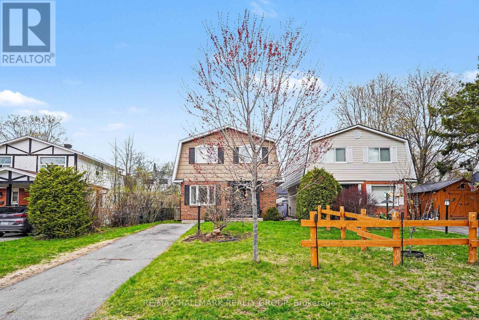 62 Priam Way, Ottawa, Ontario  K2H 8S8 - Photo 2 - X13081302
