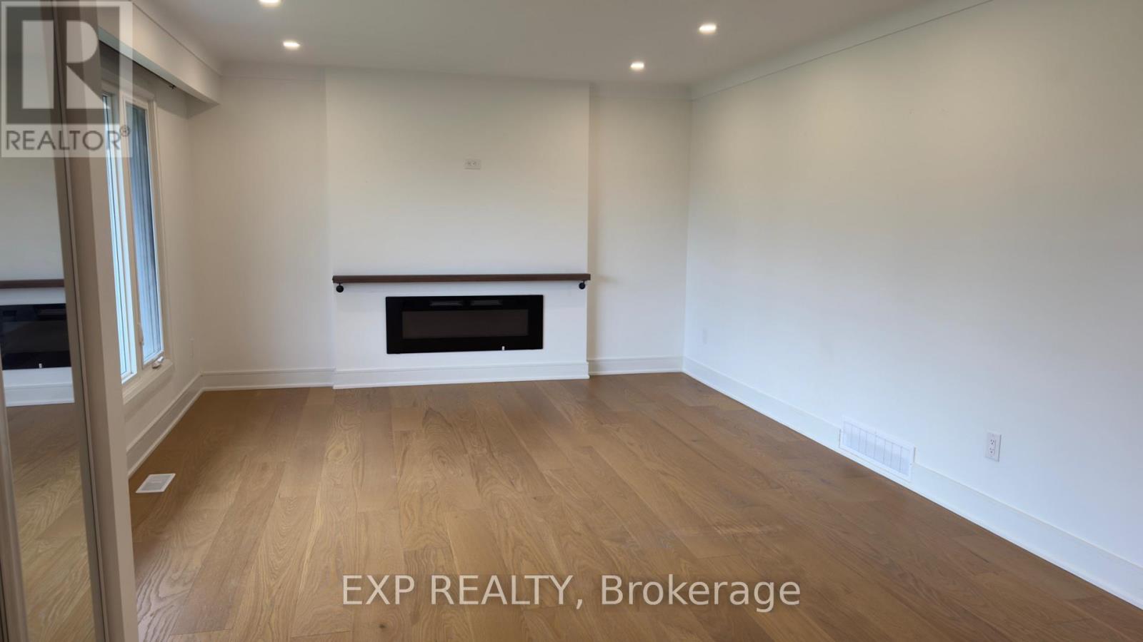 Main - 21 Clearview Heights, St. Catharines, Ontario  L2T 2W2 - Photo 3 - X13081372