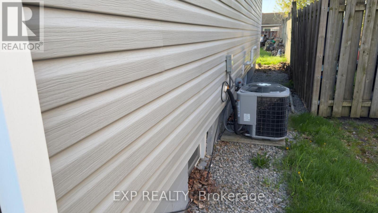 5 Plymouth Avenue, St. Catharines, Ontario  L2R 2X8 - Photo 28 - X13081398