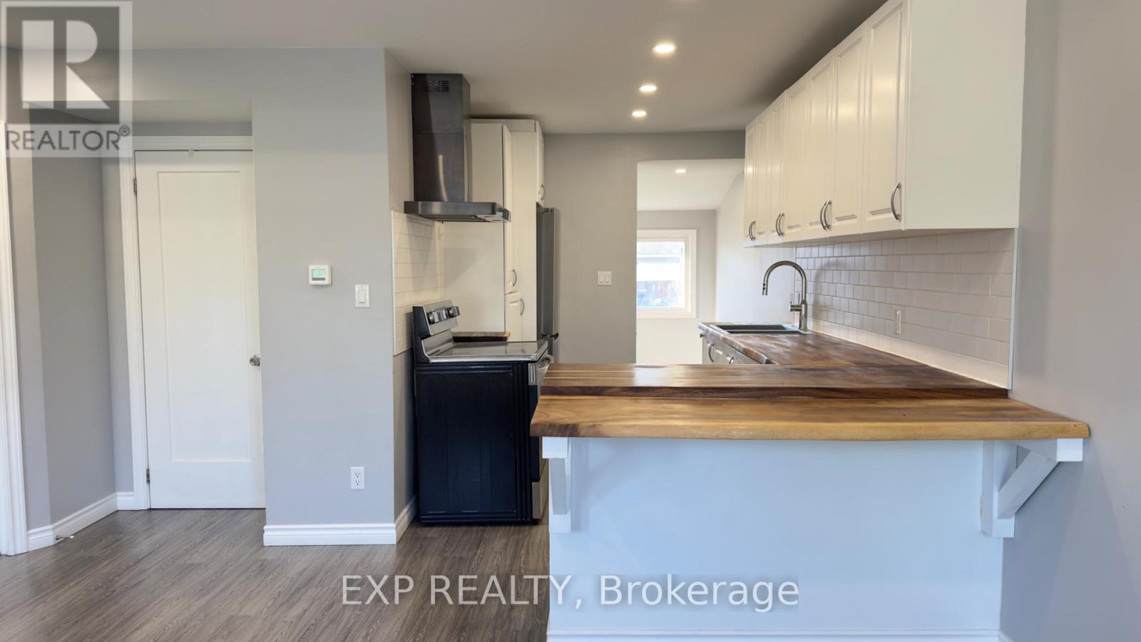 5 Plymouth Avenue, St. Catharines, Ontario  L2R 2X8 - Photo 3 - X13081398