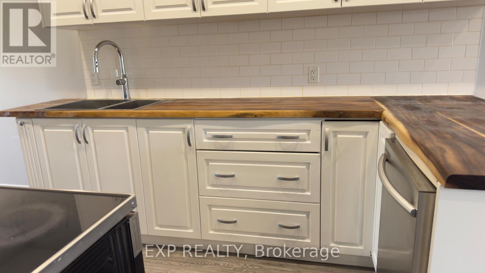 5 Plymouth Avenue, St. Catharines, Ontario  L2R 2X8 - Photo 4 - X13081398