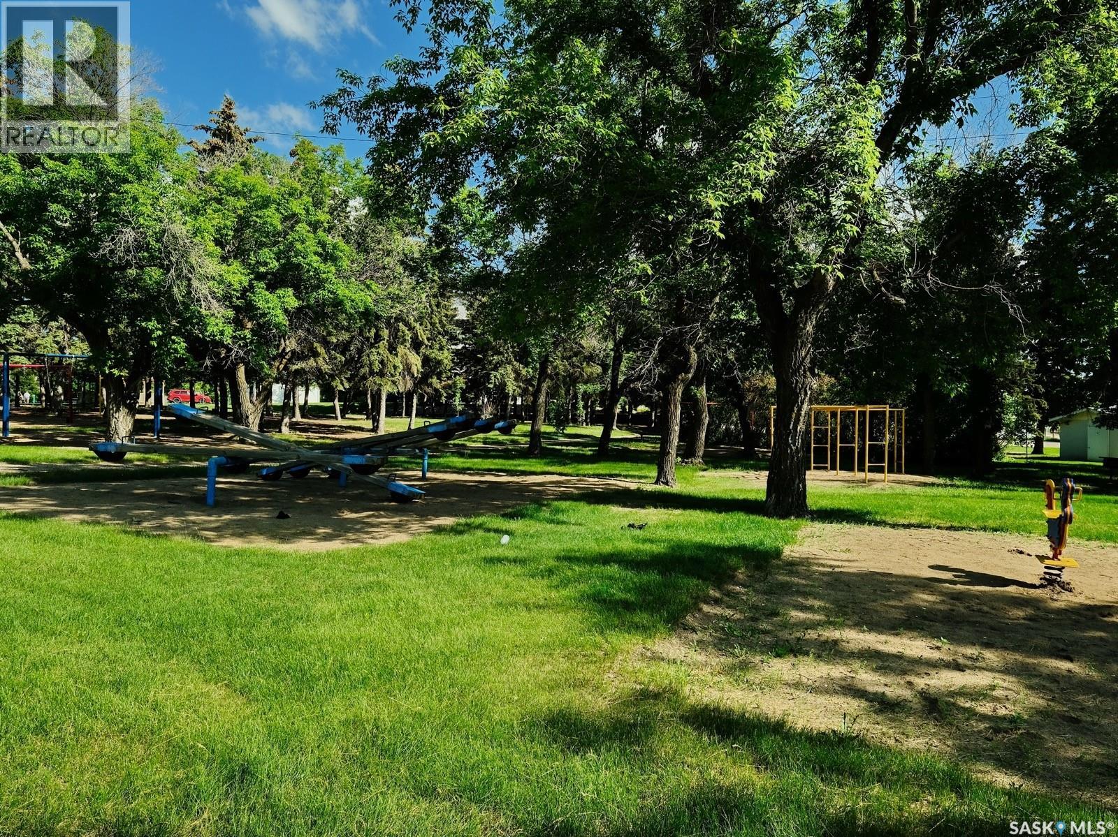 304 2nd Avenue E, Biggar, Saskatchewan  S0K 0M0 - Photo 47 - SK031854