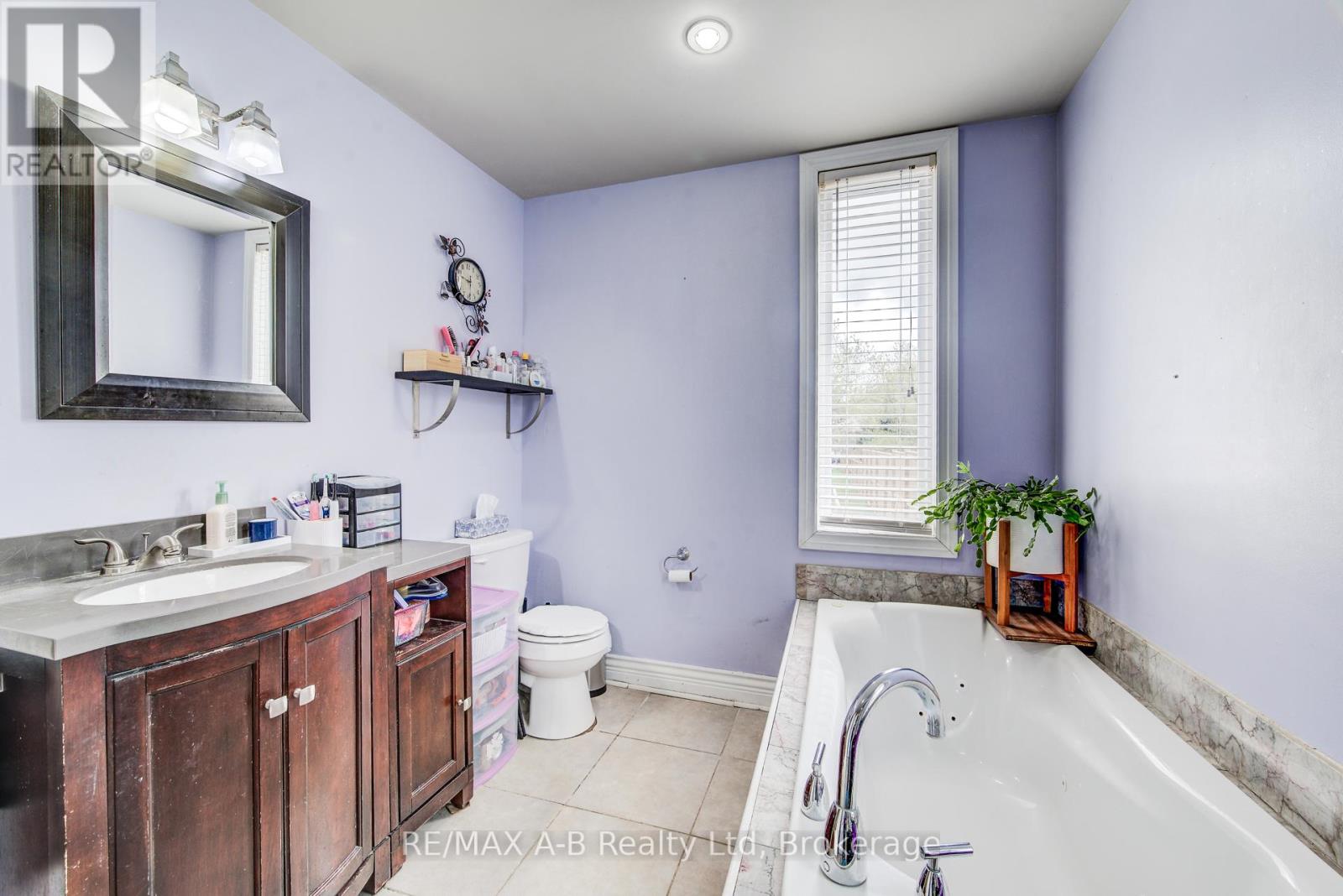 40 John Street, East Zorra-Tavistock, Ontario  N0B 2R0 - Photo 13 - X13075518