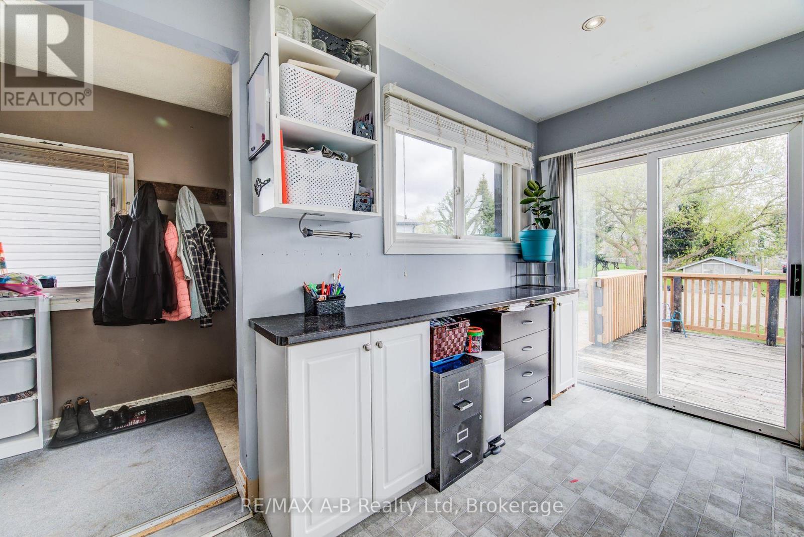 40 John Street, East Zorra-Tavistock, Ontario  N0B 2R0 - Photo 17 - X13075518