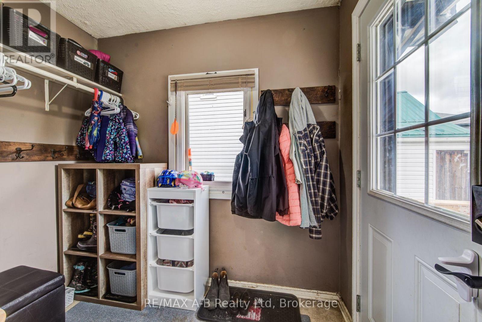 40 John Street, East Zorra-Tavistock, Ontario  N0B 2R0 - Photo 21 - X13075518