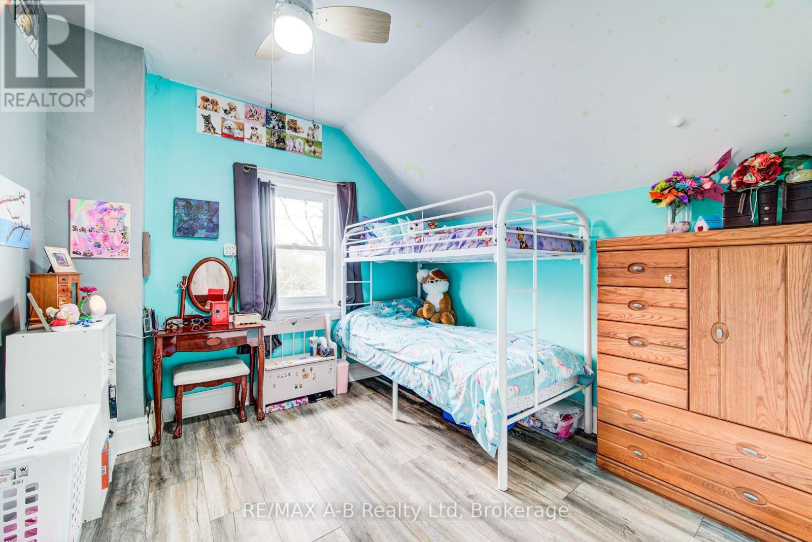 40 John Street, East Zorra-Tavistock, Ontario  N0B 2R0 - Photo 24 - X13075518