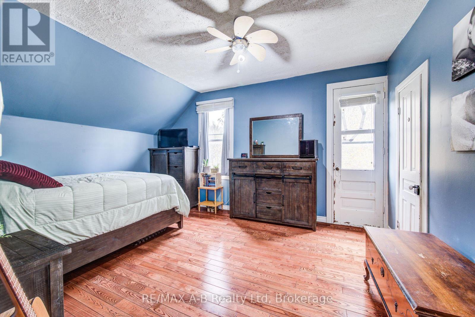 40 John Street, East Zorra-Tavistock, Ontario  N0B 2R0 - Photo 25 - X13075518