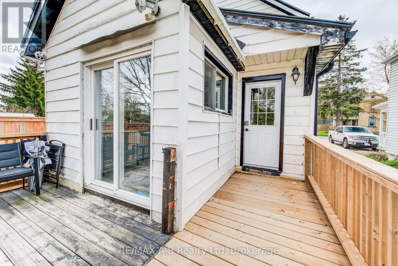 40 John Street, East Zorra-Tavistock, Ontario  N0B 2R0 - Photo 29 - X13075518