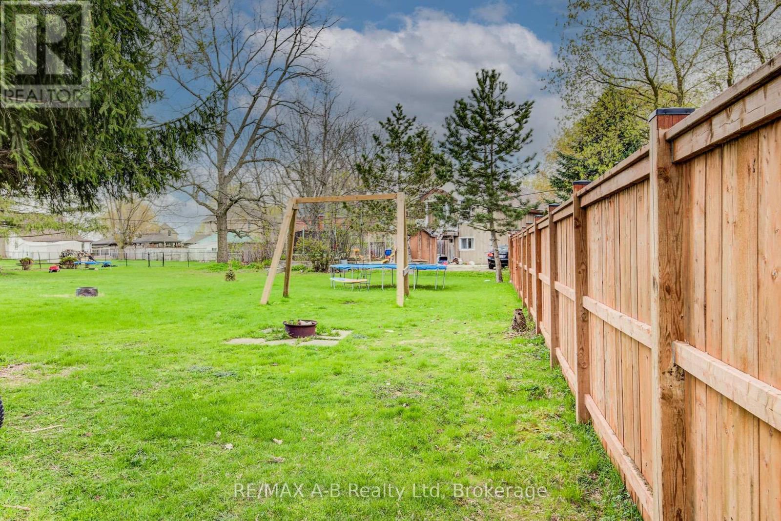 40 John Street, East Zorra-Tavistock, Ontario  N0B 2R0 - Photo 37 - X13075518