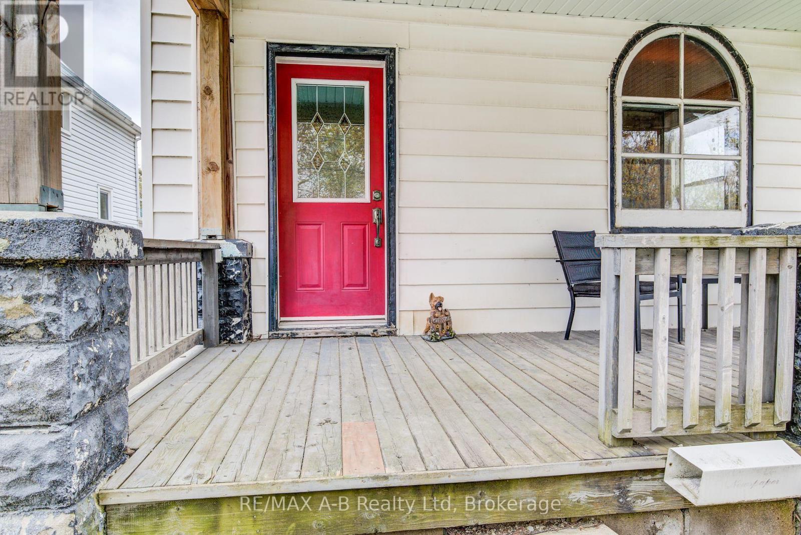 40 John Street, East Zorra-Tavistock, Ontario  N0B 2R0 - Photo 4 - X13075518