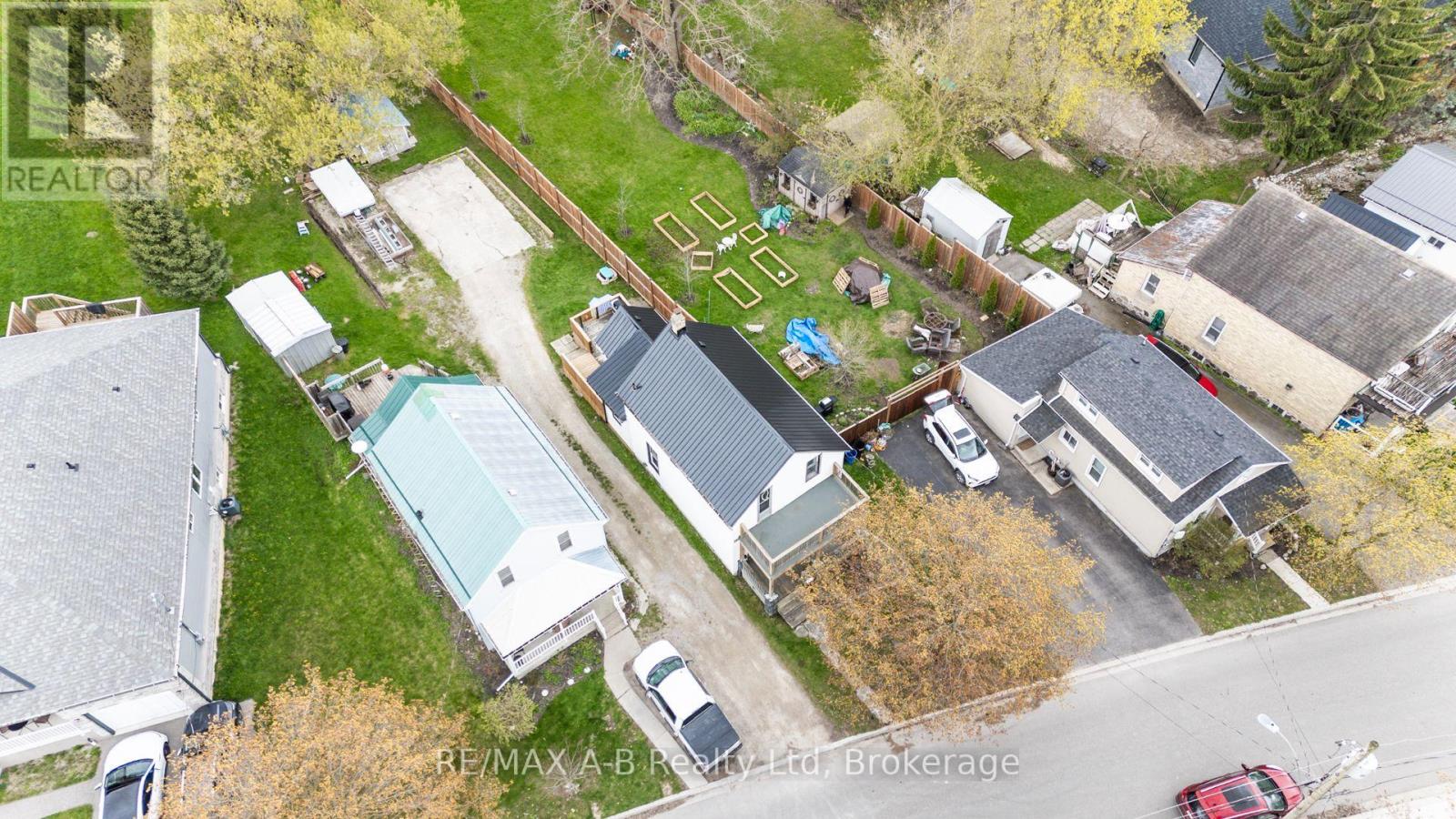 40 John Street, East Zorra-Tavistock, Ontario  N0B 2R0 - Photo 43 - X13075518