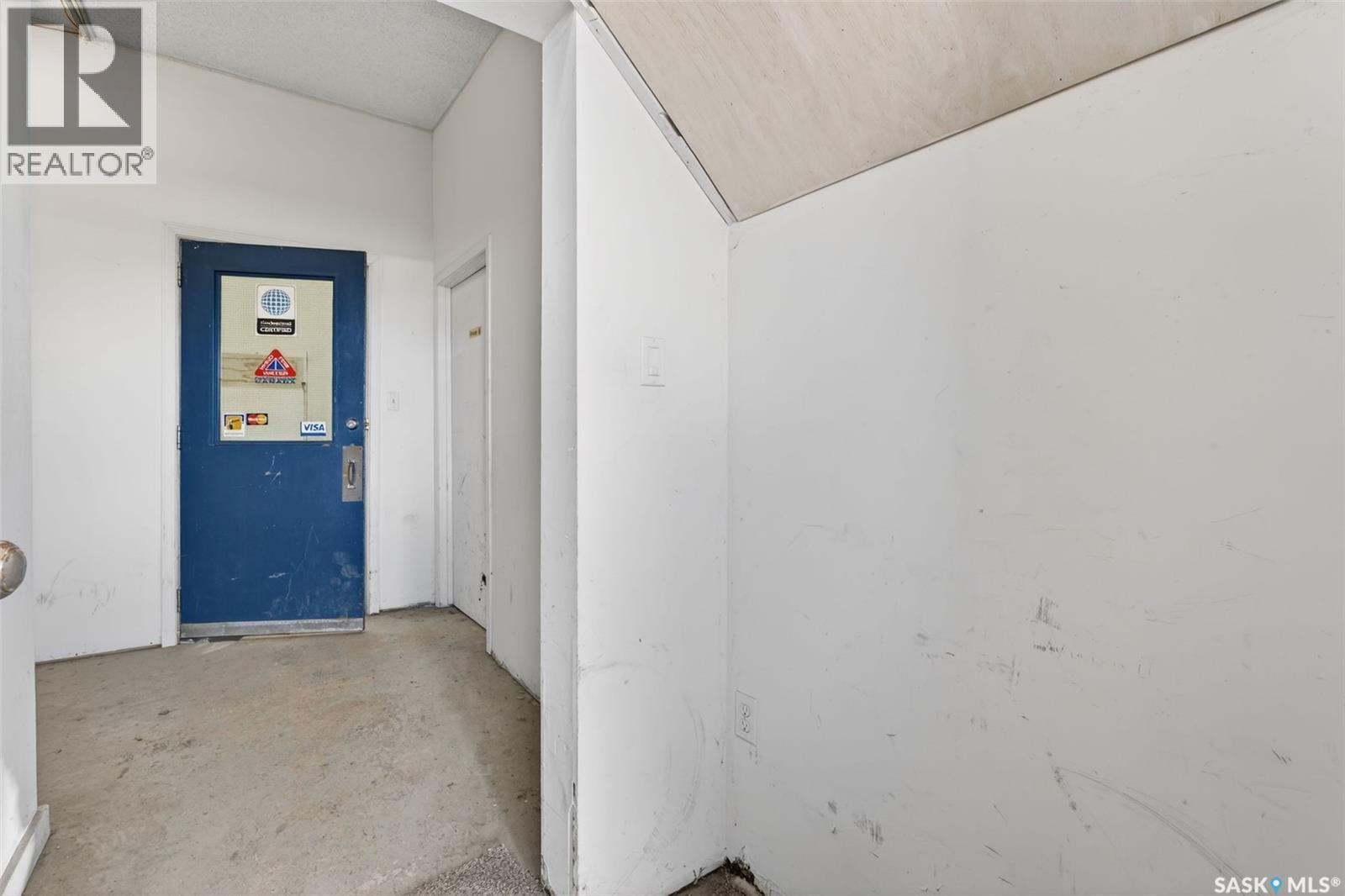 25b 17th Street E, Prince Albert, Saskatchewan  S6V 1G6 - Photo 2 - SK034294