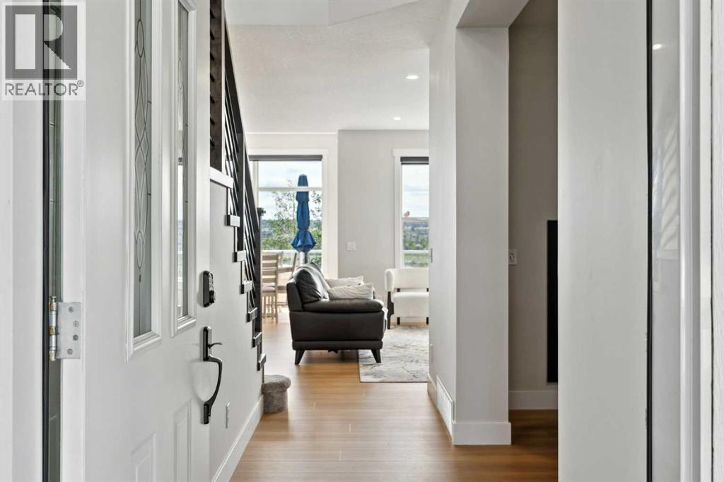 182 Panamount Road NW, Calgary, Alberta  T3K 0H8 - Photo 4 - A2306505