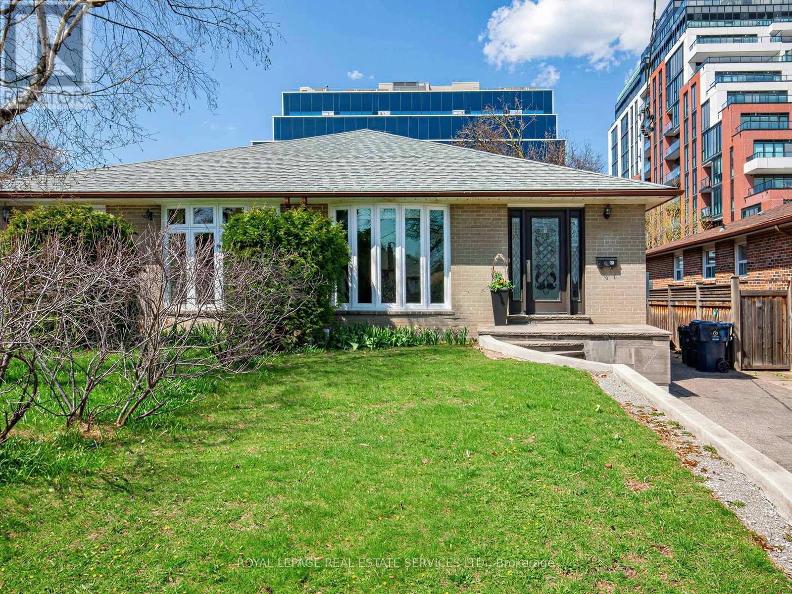 44 Caracas Road, Toronto, Ontario  M2K 1A9 - Photo 2 - C13081298