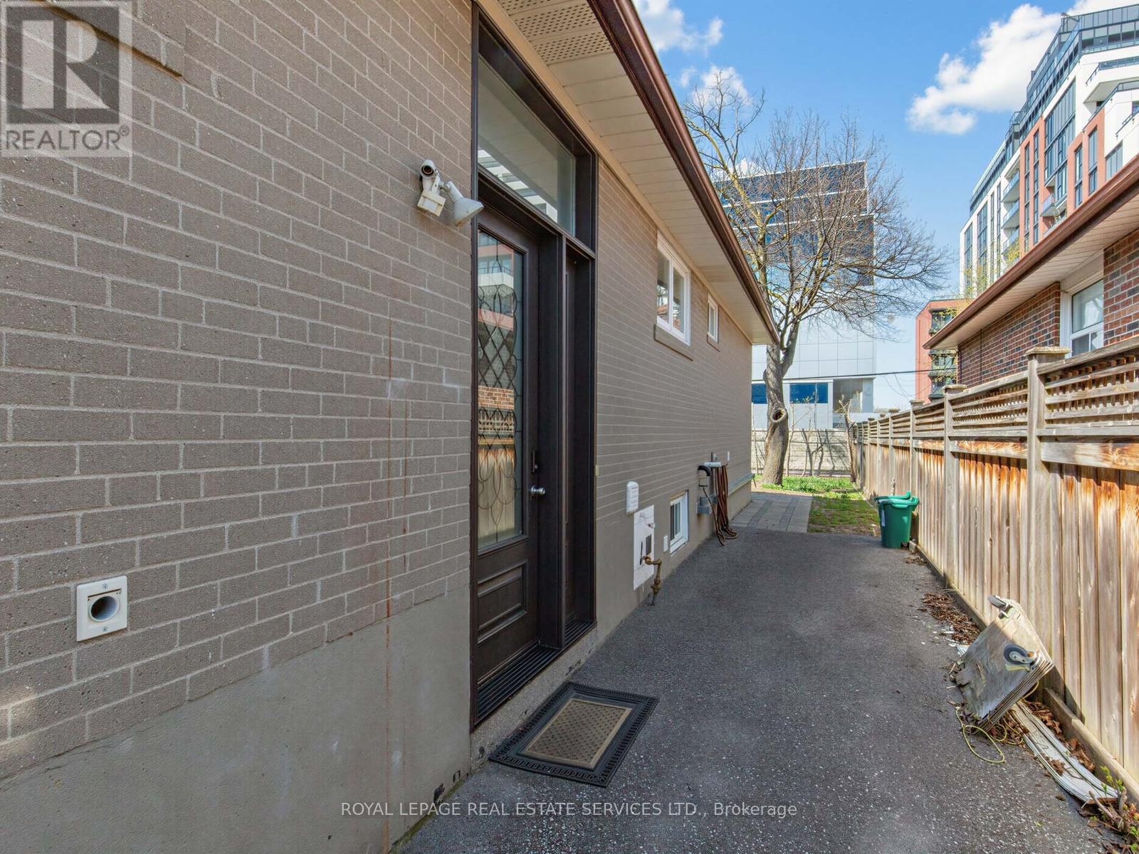 44 Caracas Road, Toronto, Ontario  M2K 1A9 - Photo 43 - C13081298