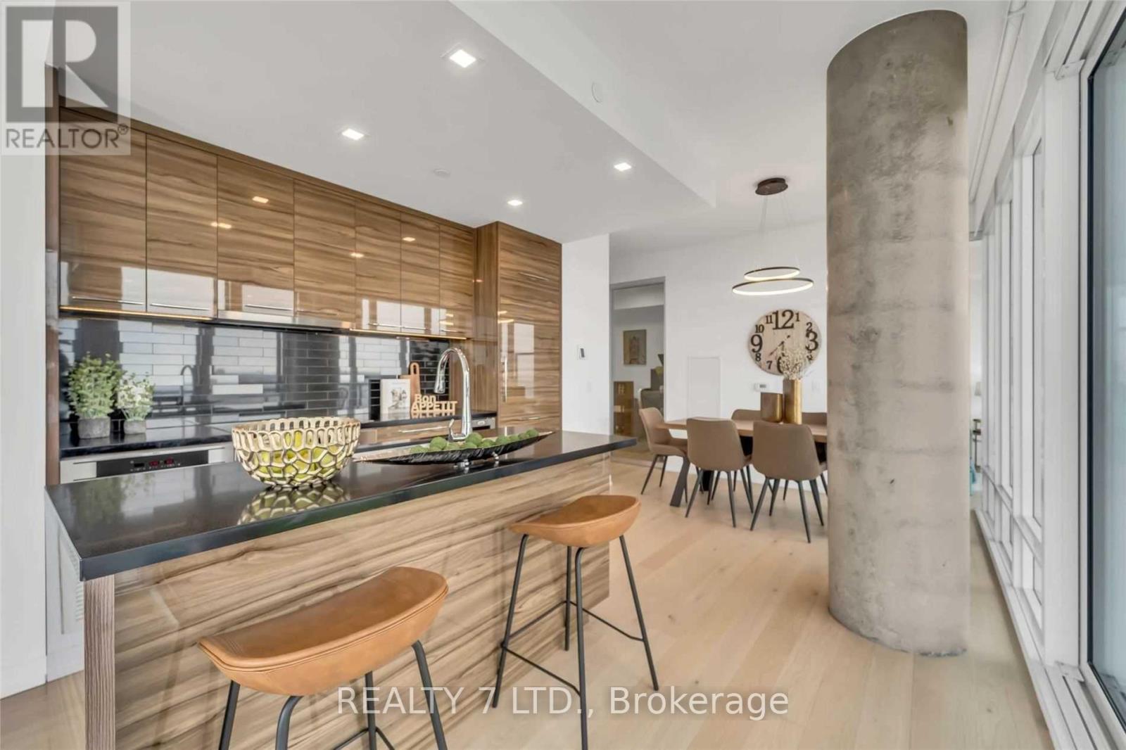 3902 - 488 University Avenue, Toronto, Ontario  M5G 0C1 - Photo 3 - C13081344