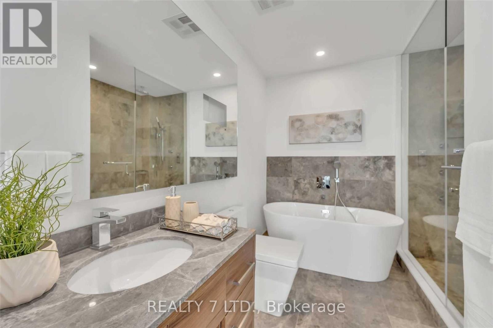 3902 - 488 University Avenue, Toronto, Ontario  M5G 0C1 - Photo 9 - C13081344