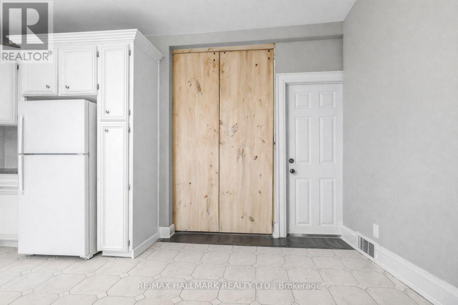 276 Grace Street, Toronto, Ontario  M6G 3A6 - Photo 8 - C13081388