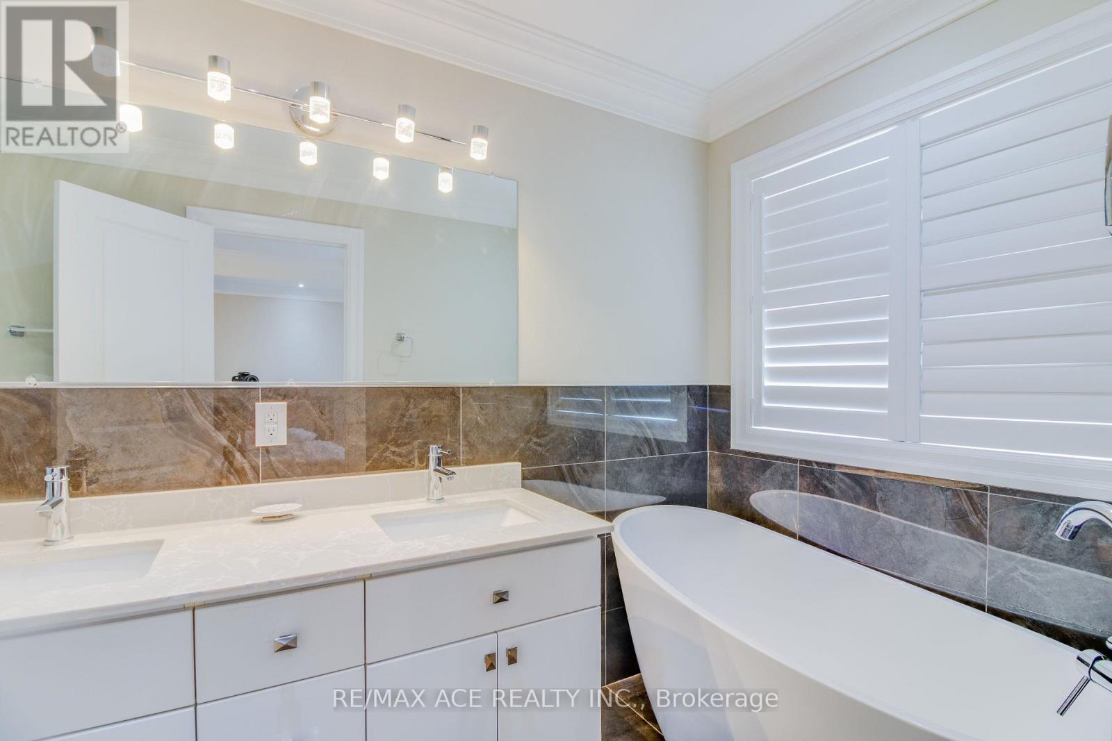 21 Haddon Avenue, Toronto, Ontario  M1N 2K7 - Photo 23 - E13081396