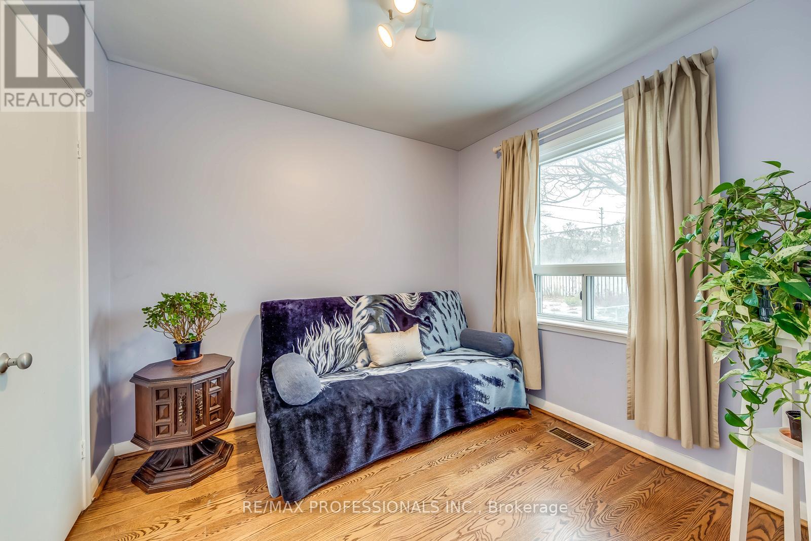 7 Belgate Place, Toronto, Ontario  M9C 3Y5 - Photo 19 - W12876608