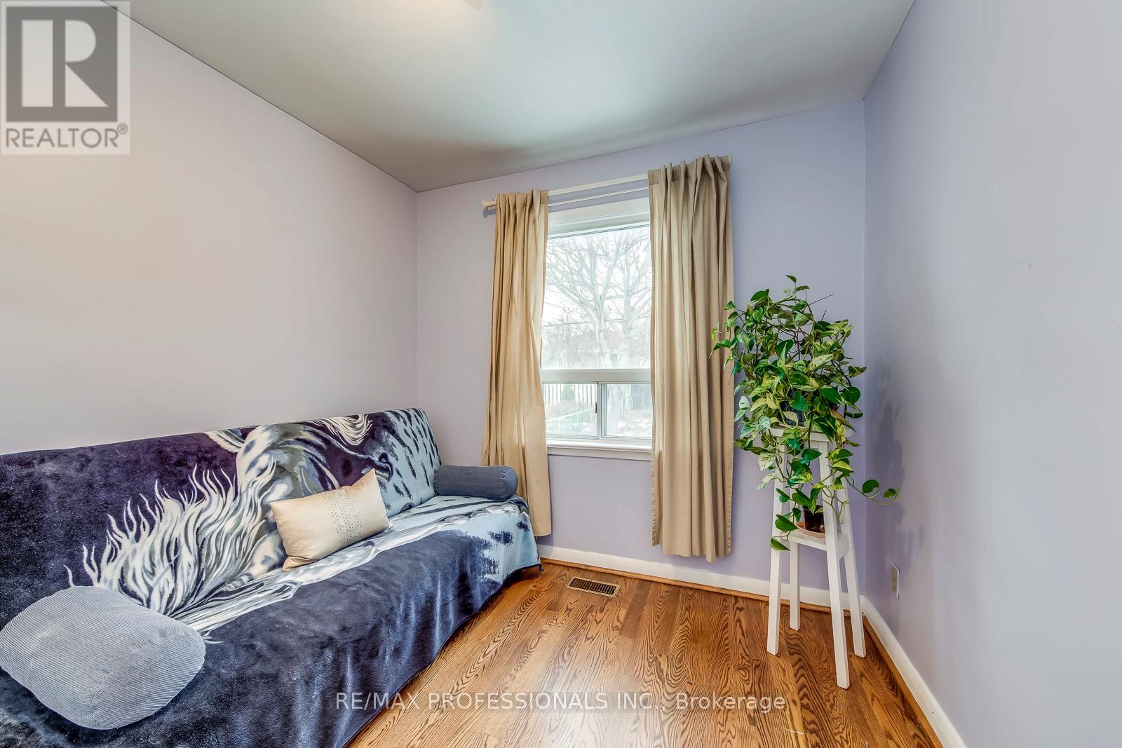 7 Belgate Place, Toronto, Ontario  M9C 3Y5 - Photo 20 - W12876608