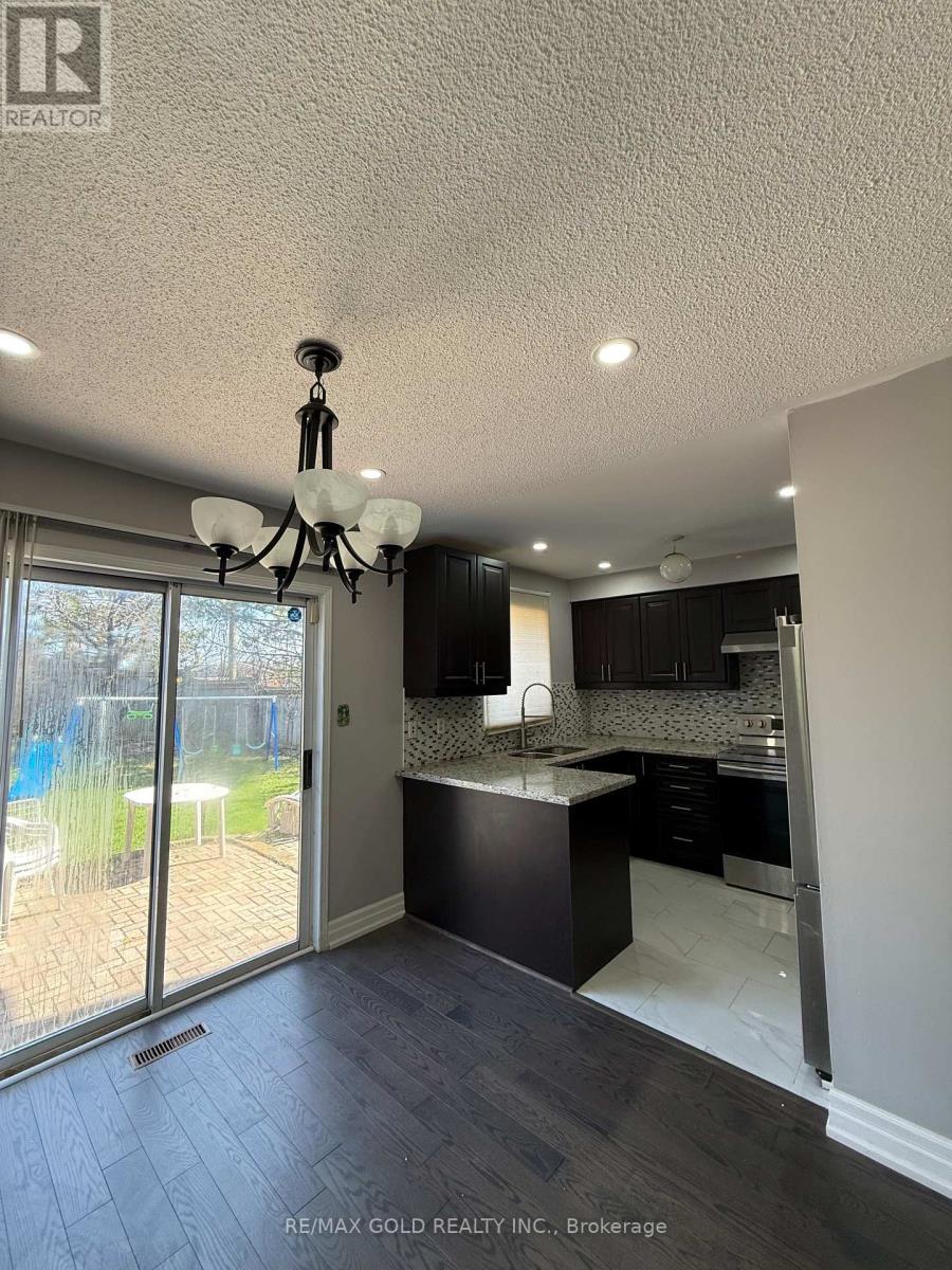 20 Ridge Valley Court, Brampton, Ontario  L6X 4M9 - Photo 9 - W13031478