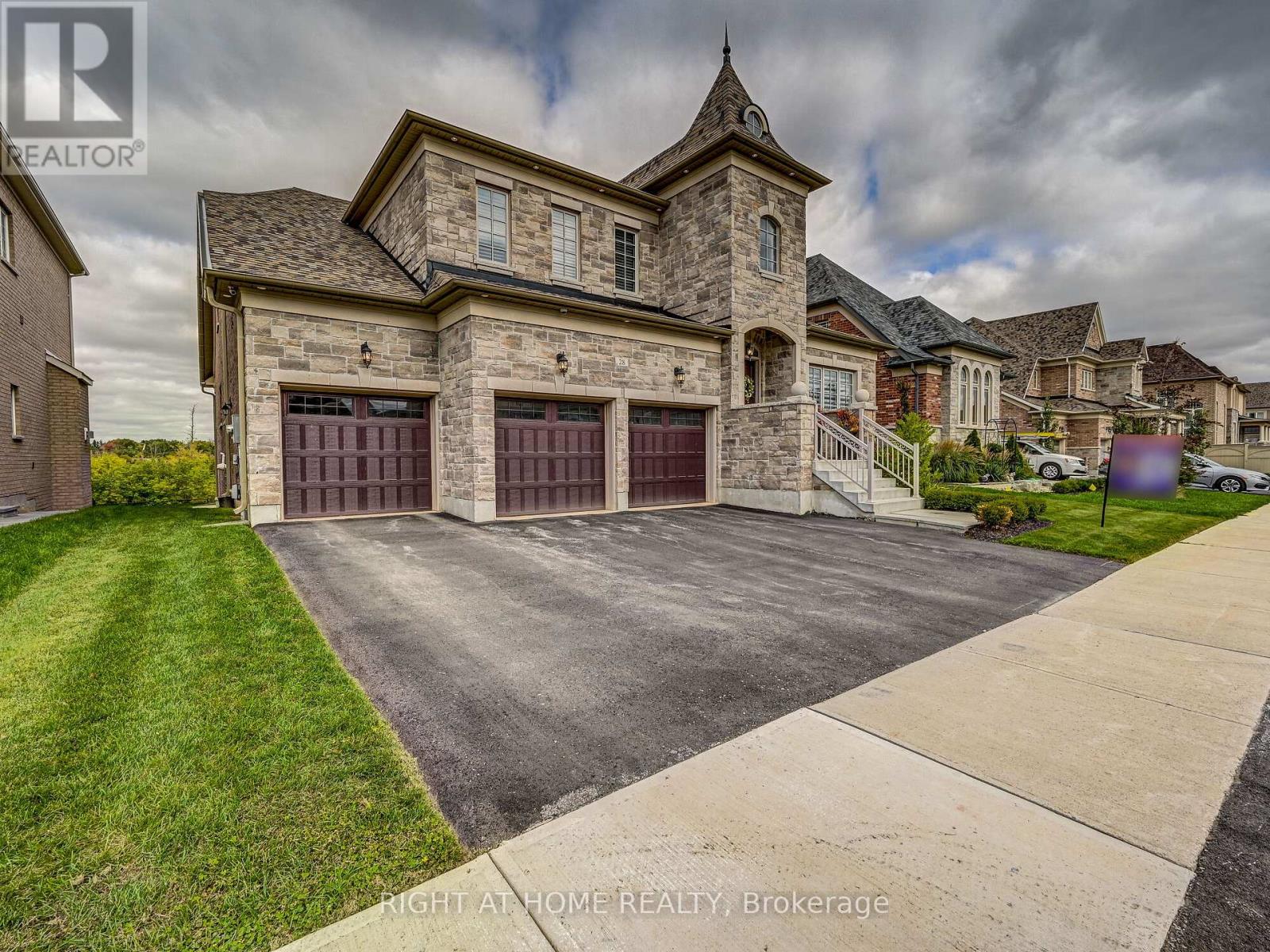 28 Coppermine Court, King, Ontario  L7B 0A5 - Photo 3 - N13081352