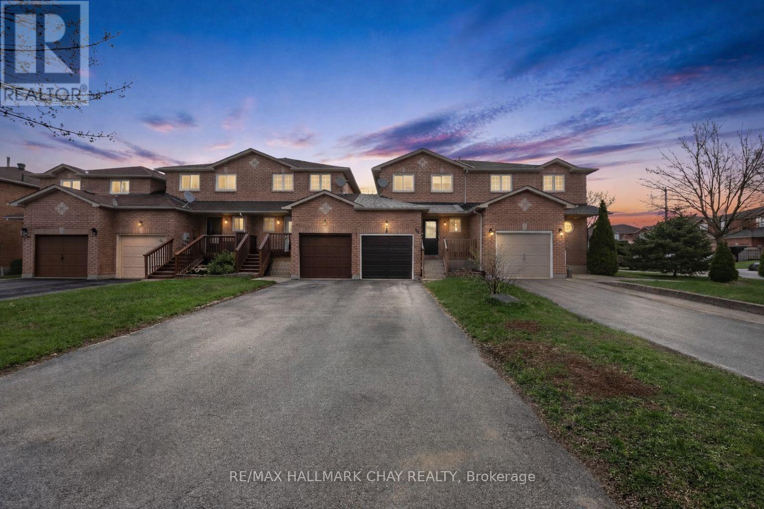94 Lee Crescent, Barrie, Ontario  L4N 9Z1 - Photo 2 - S13068042