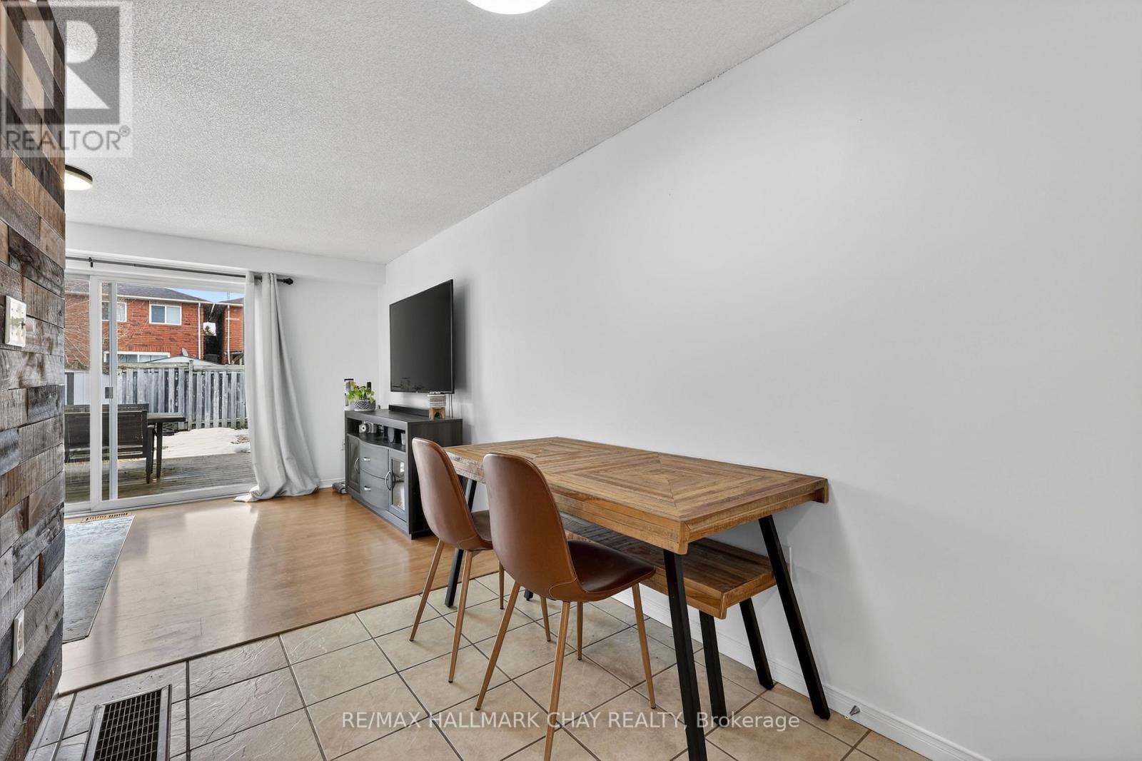 94 Lee Crescent, Barrie, Ontario  L4N 9Z1 - Photo 7 - S13068042