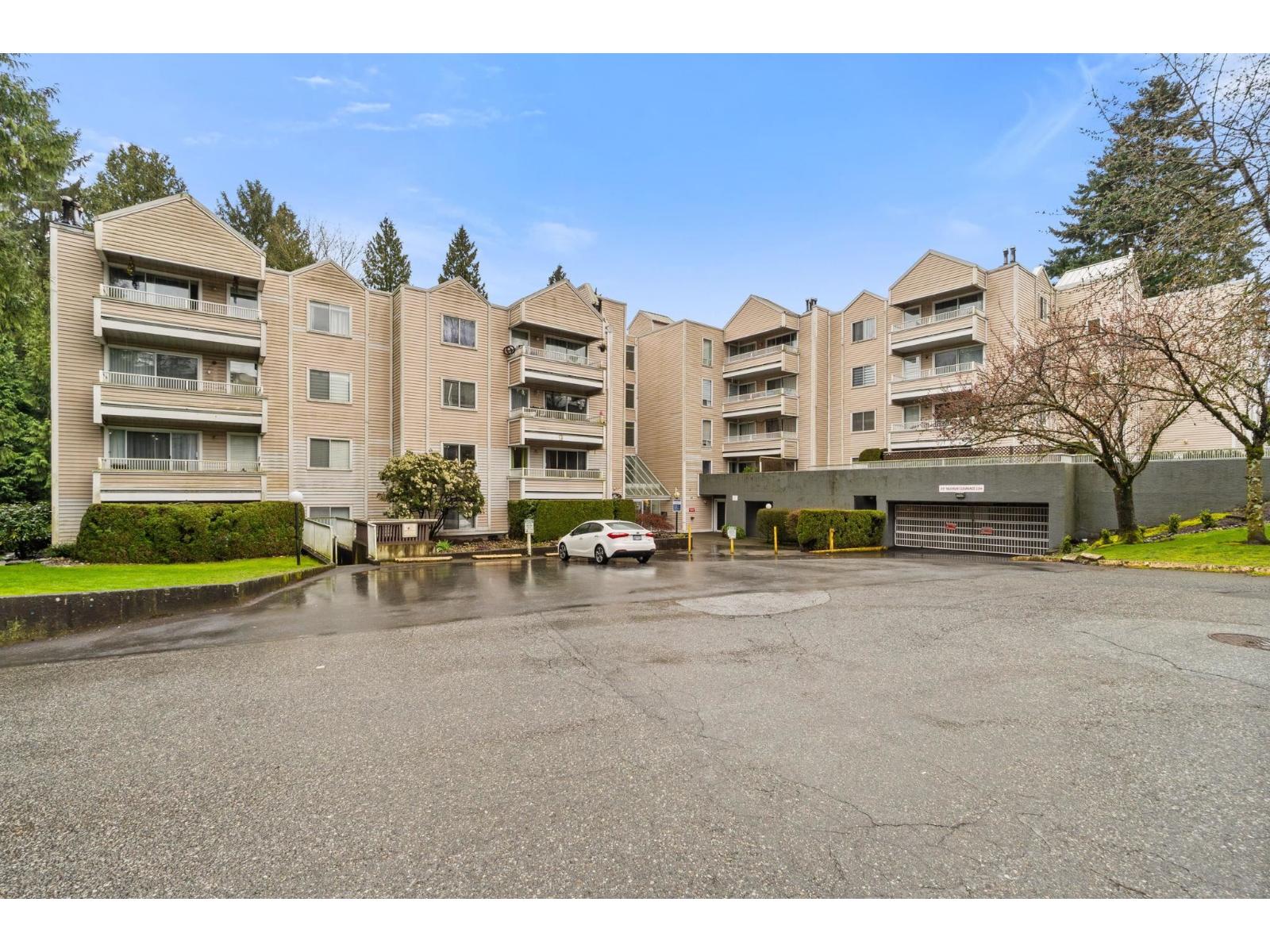 209 9644 134 Street, Surrey, British Columbia  V3T 5M3 - Photo 1 - R3107116
